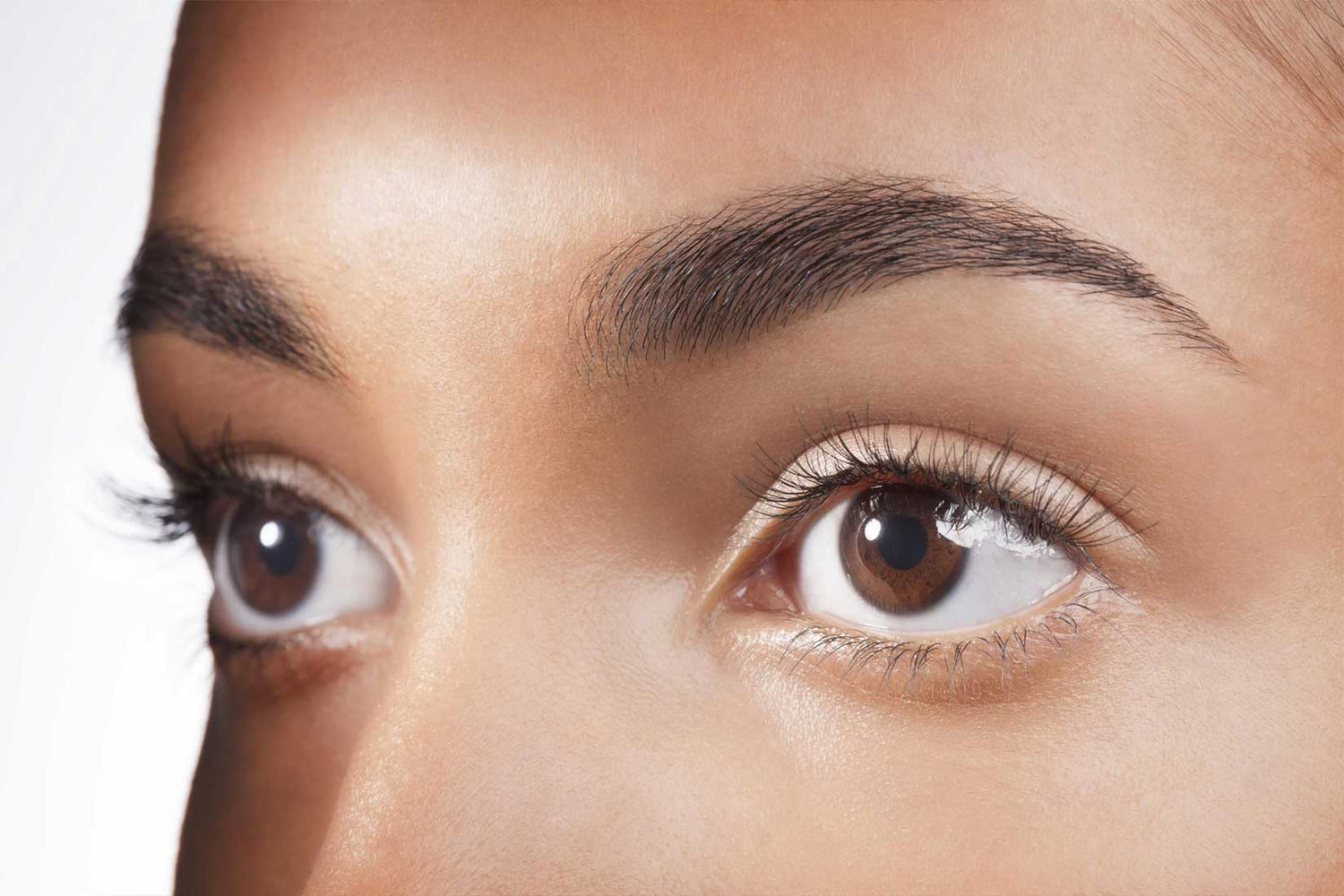 Why It Is NOT Ok To Shape Your Eyebrows With Hair Removal Cream